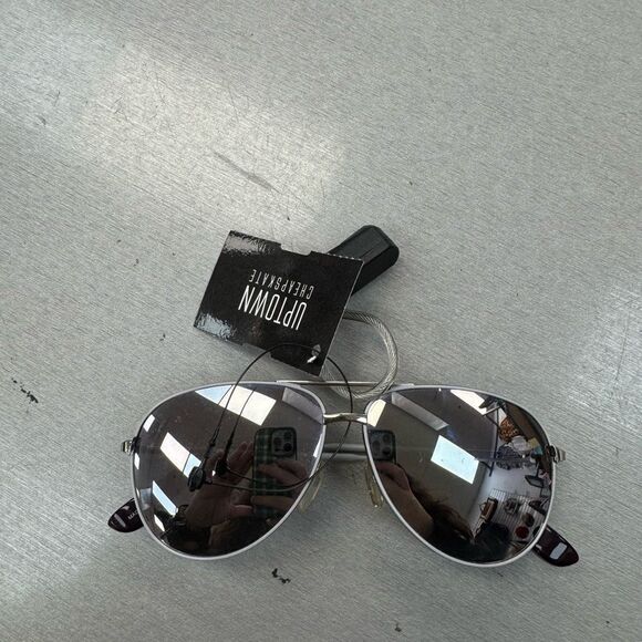 Marc by Marc Jacob’s Sunglasses - Picture 10 of 10